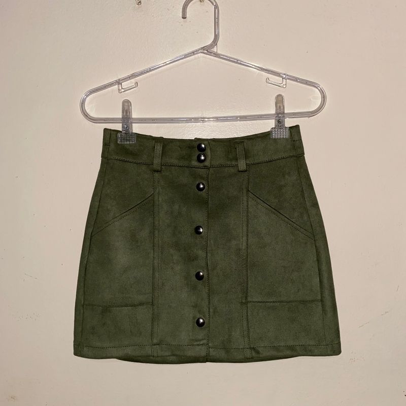 Saia suede 2024 verde militar