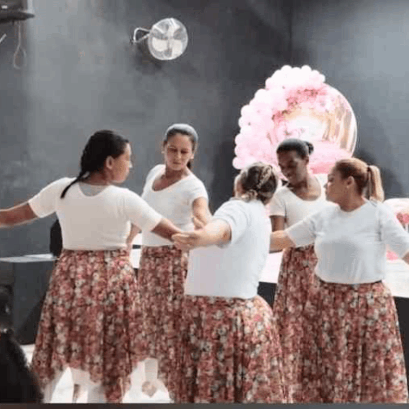 Saias para best sale dança evangelica