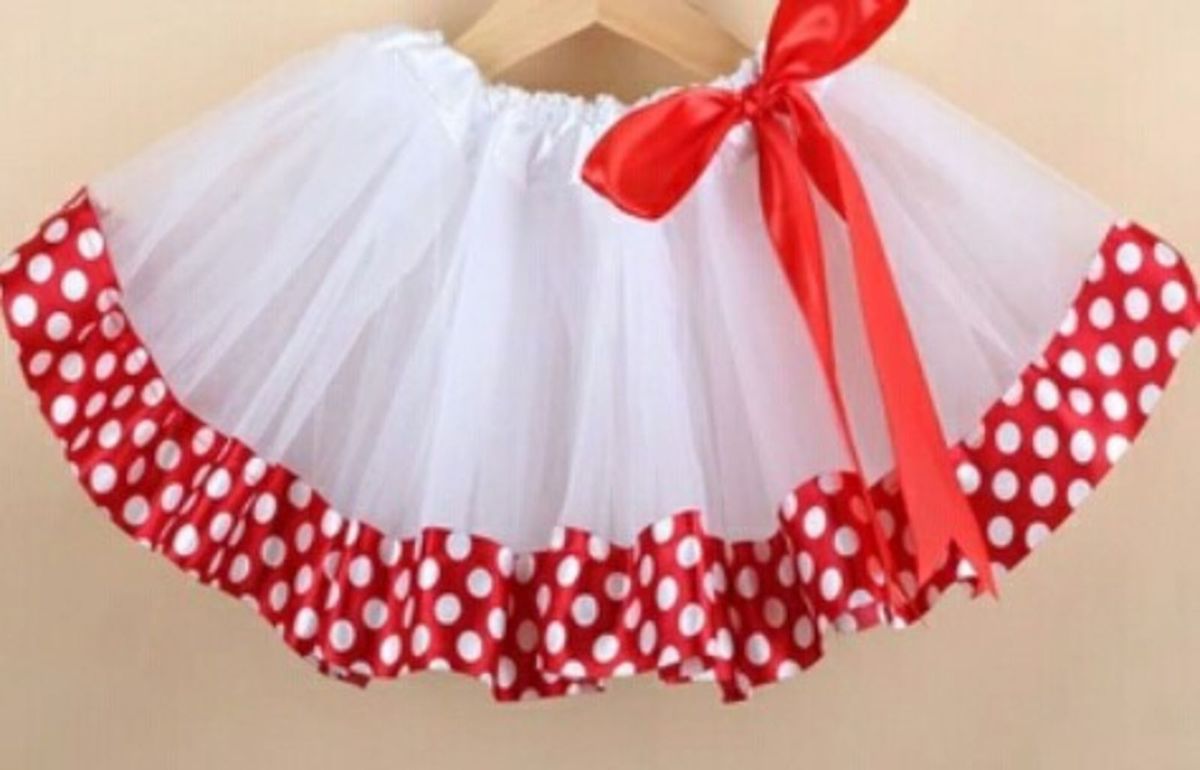 saia de tule com cetim