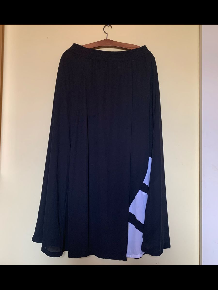 saia longa adidas preta