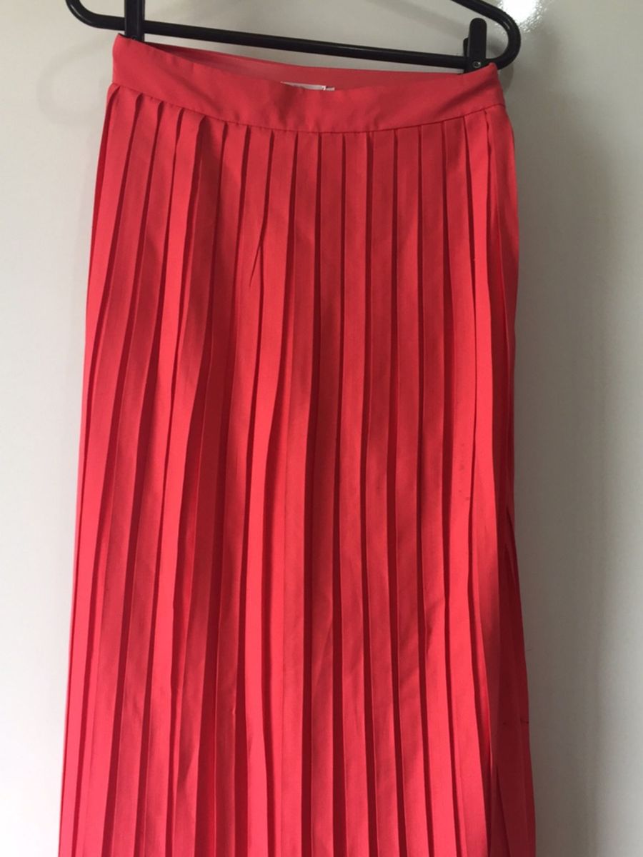 saia plissada coral