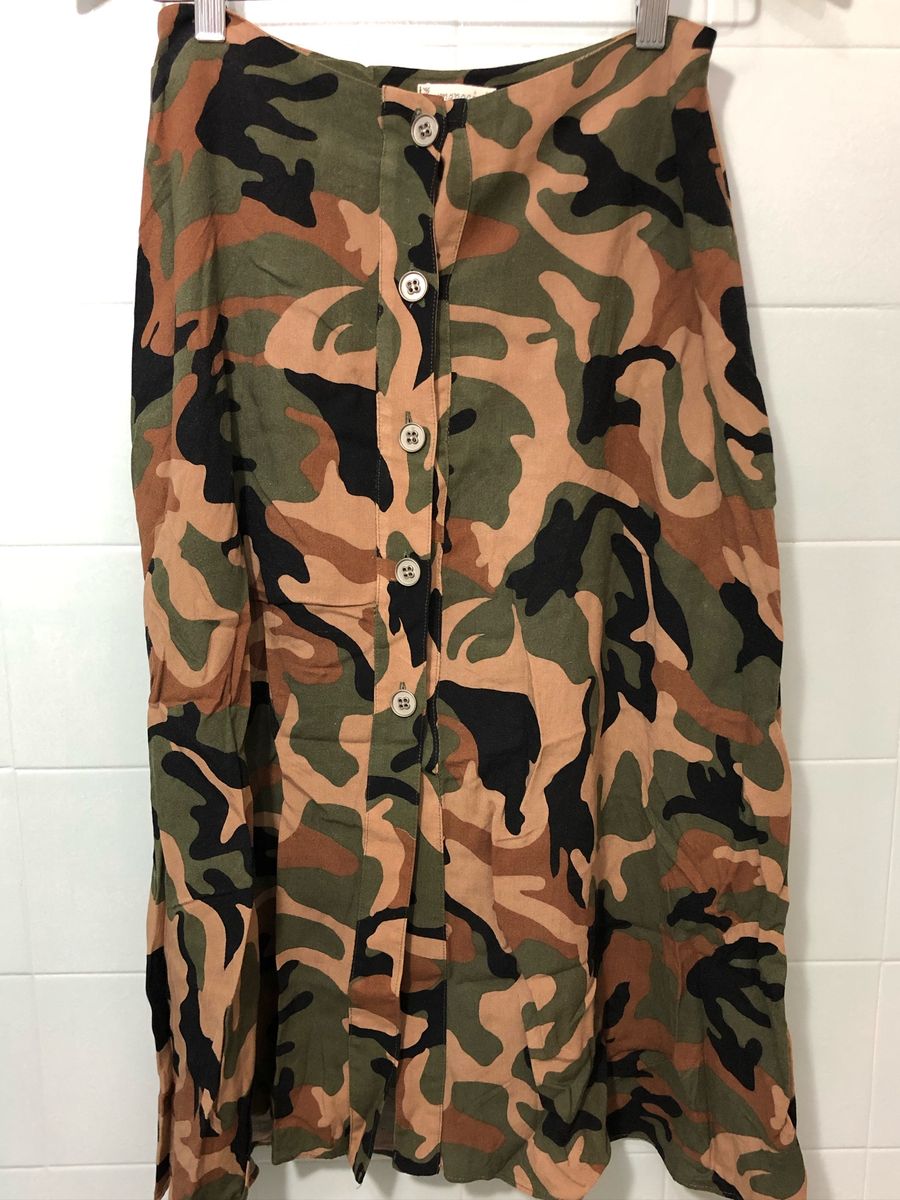 saia midi camuflada