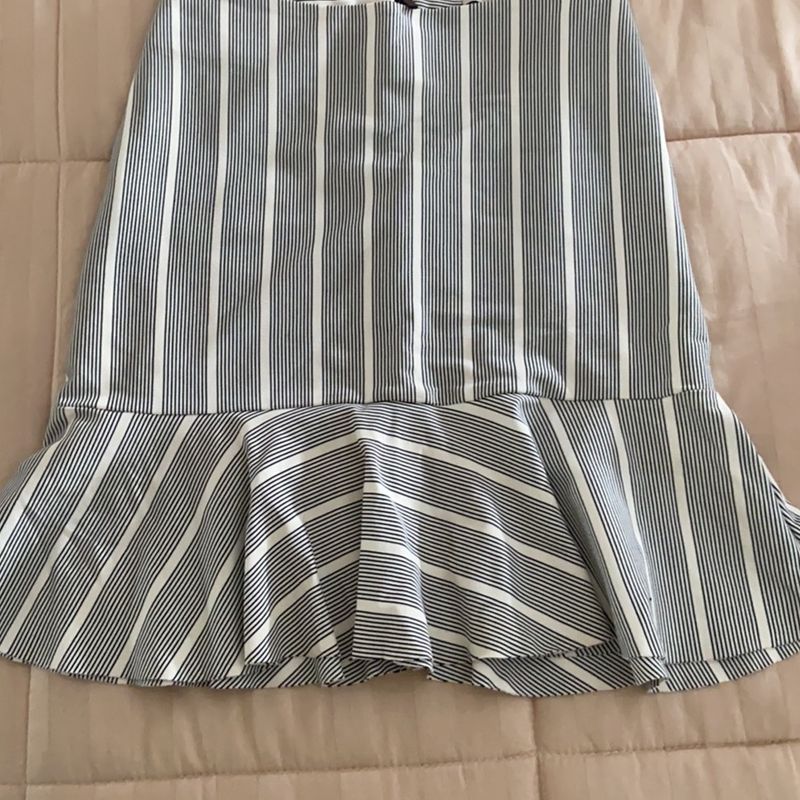 Saia midi listrada rodada hot sale