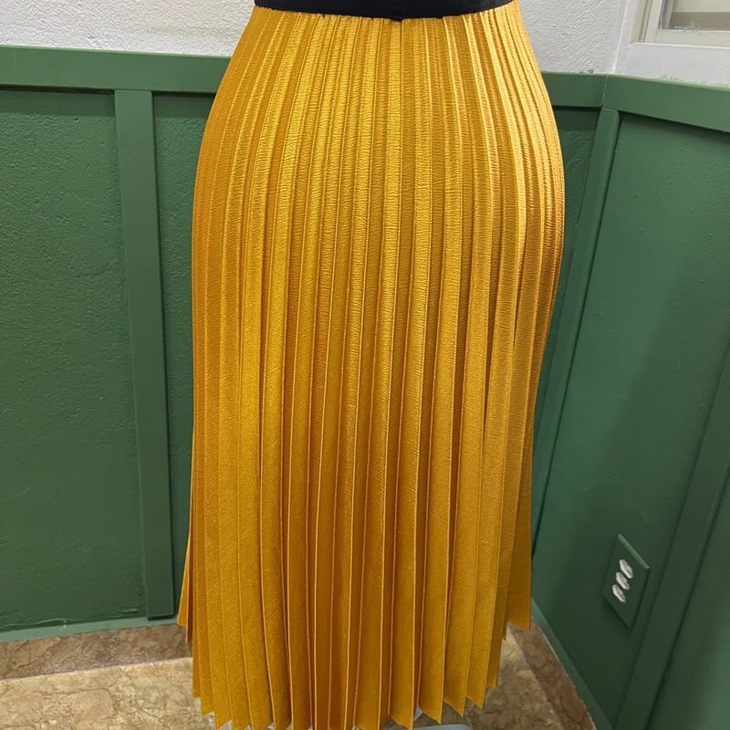 Saia plissada sale dourada zara