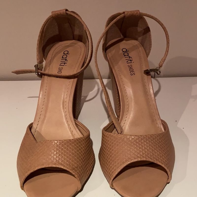 Sandália DAFITI SHOES Salto Grosso Nude - Compre Agora