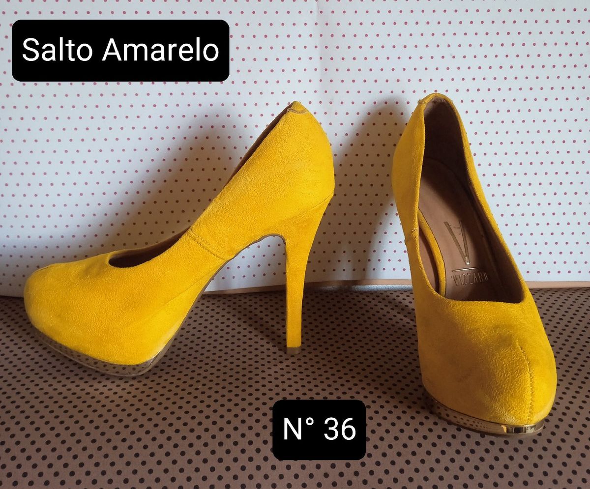 Shoedazzle best sale yellow heels