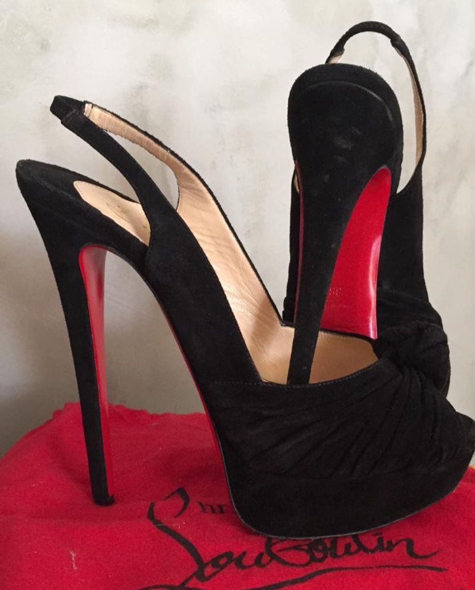 salto louboutin preto