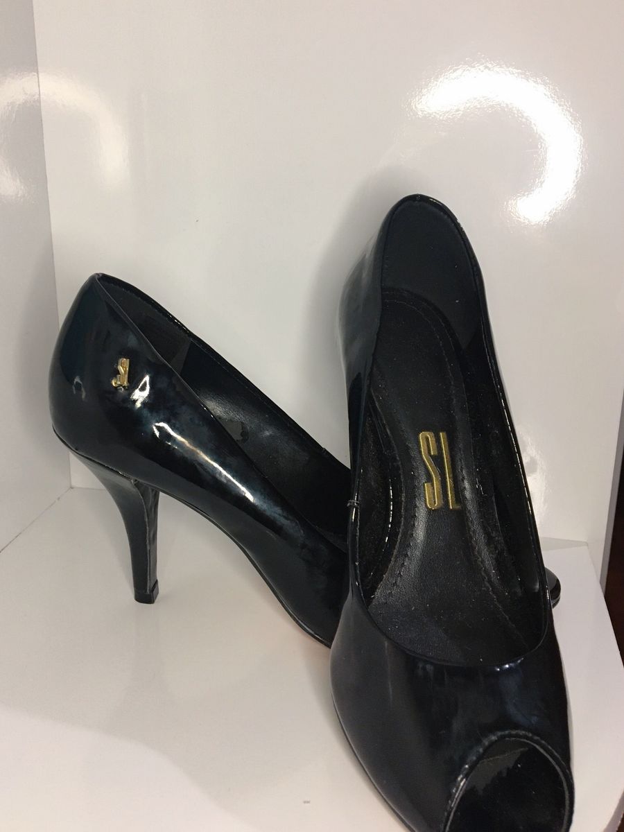 sapato scarpin aberto na frente