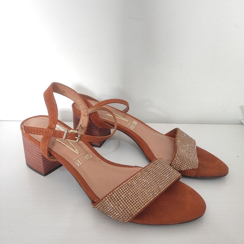 Salto vizzano hot sale marrom