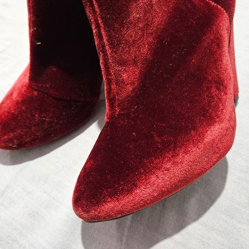 Salto Bota Cano Curto de Veludo Vermelho Moleca Usado 111240811