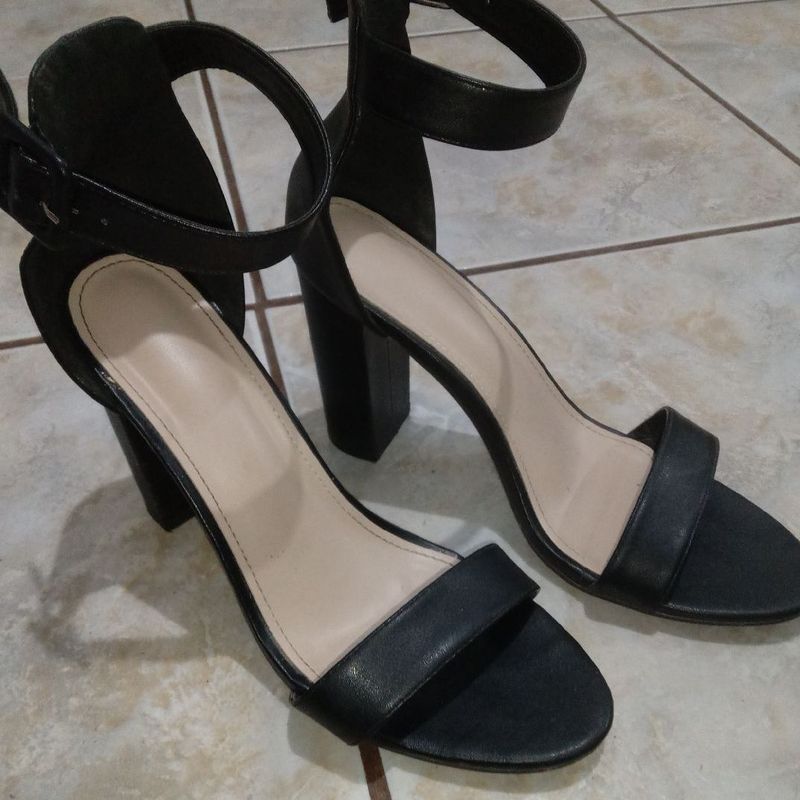 Salto simples hot sale preto