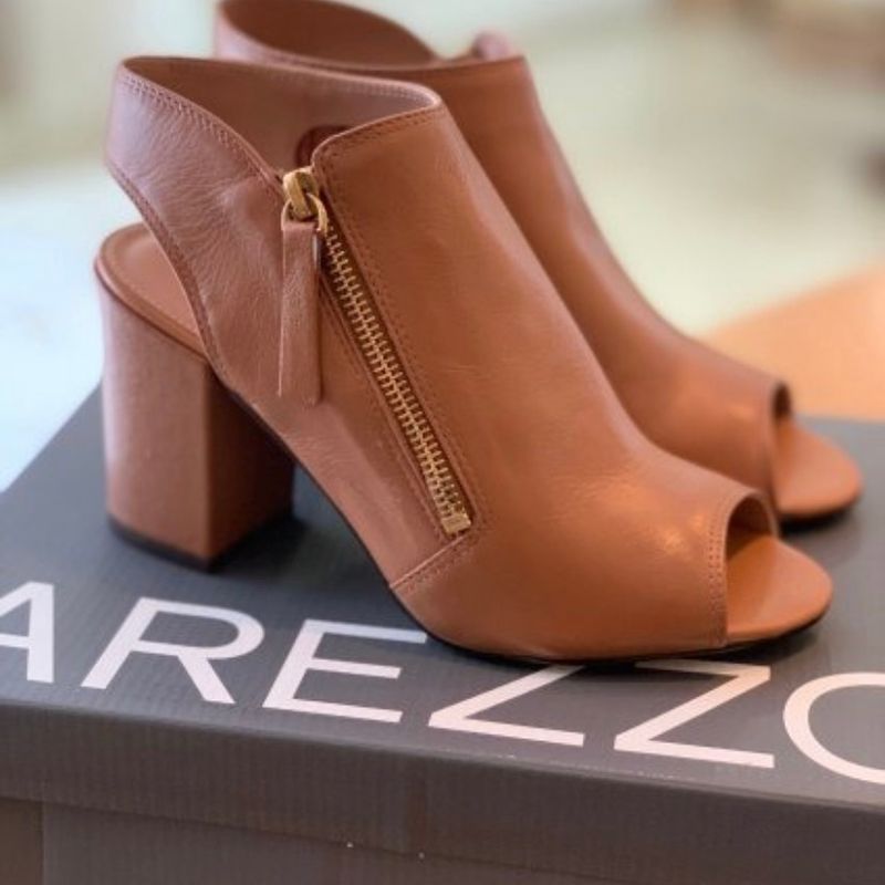 Sandal boot arezzo store