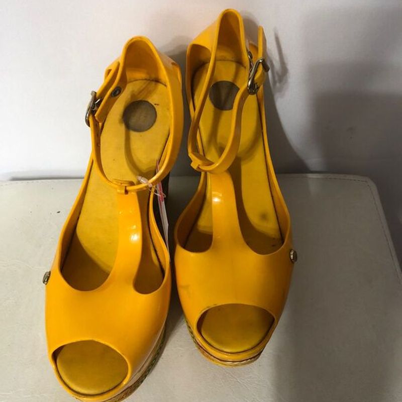 Sandália Anabela Amarela Melissa Usado 74313064 enjoei