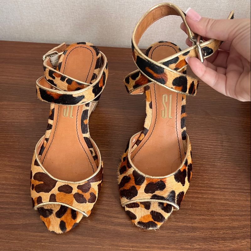 Sandalia anabela hot sale animal print