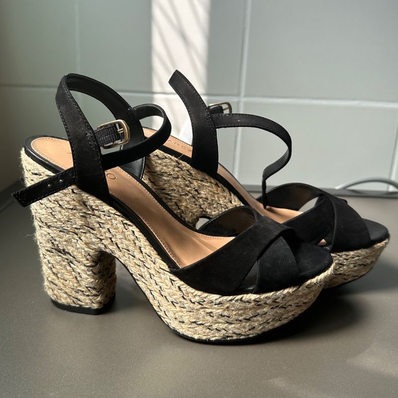 Peep toe hot sale anabela arezzo