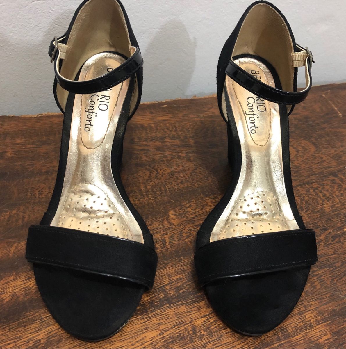 sandália anabela beira rio conforto