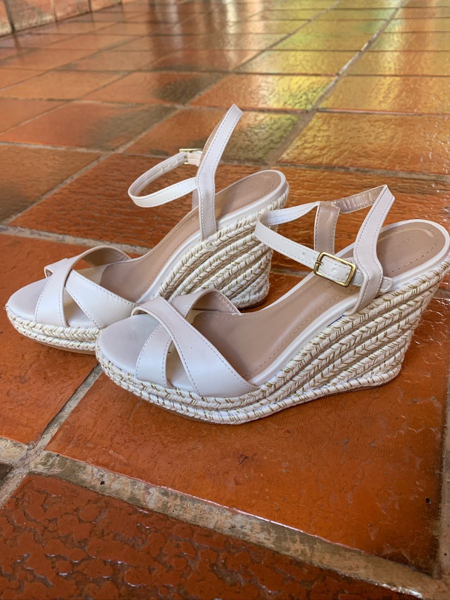 sandalia branca constance