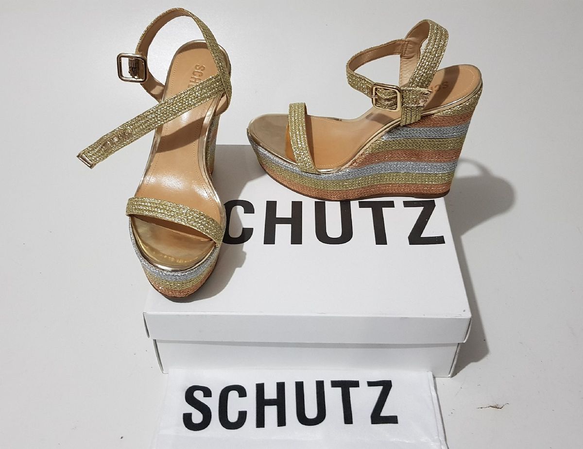 anabela schutz colorida