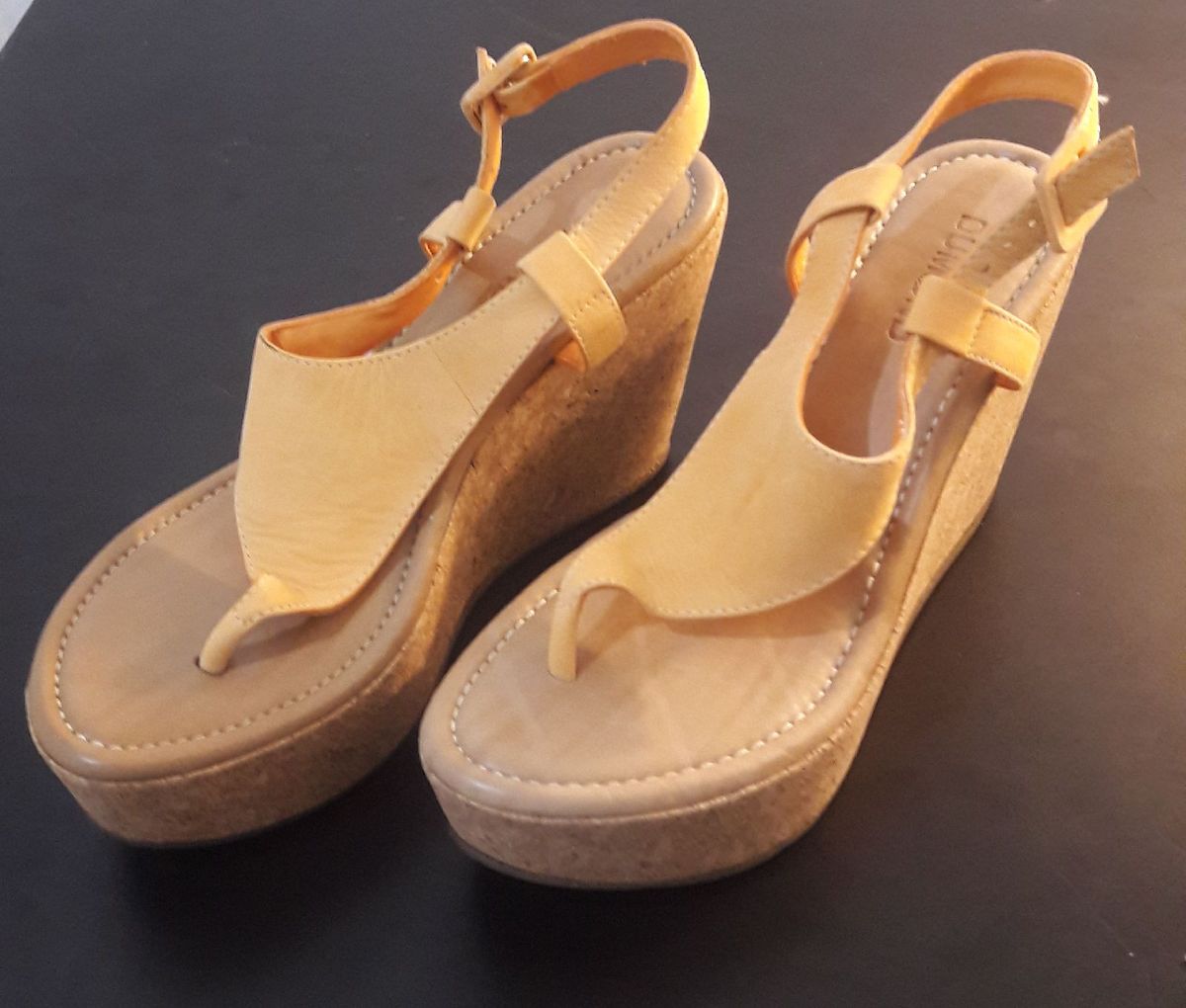 sandalia anabela dumond