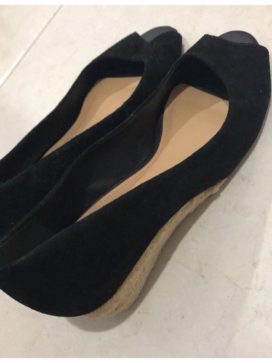 sandalia anabela fechada