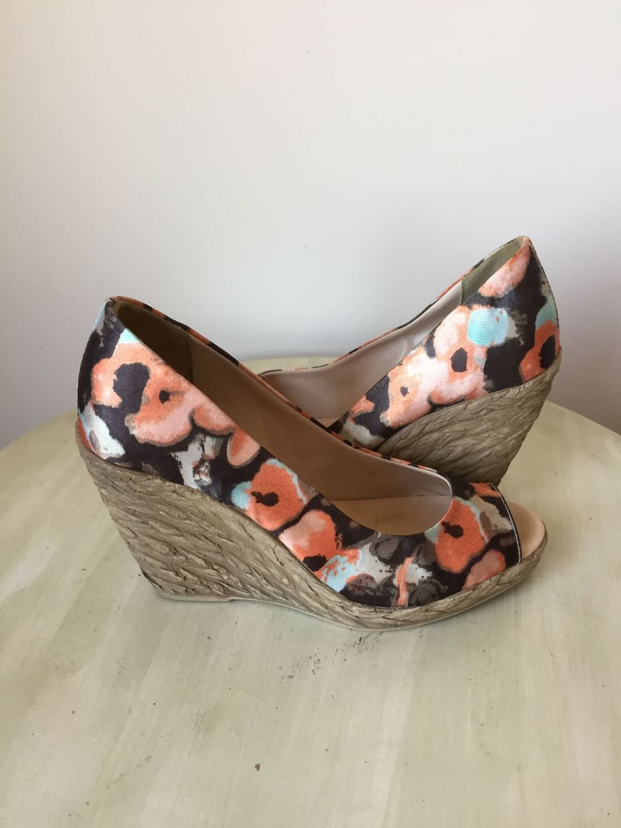 sandalia anabela florida