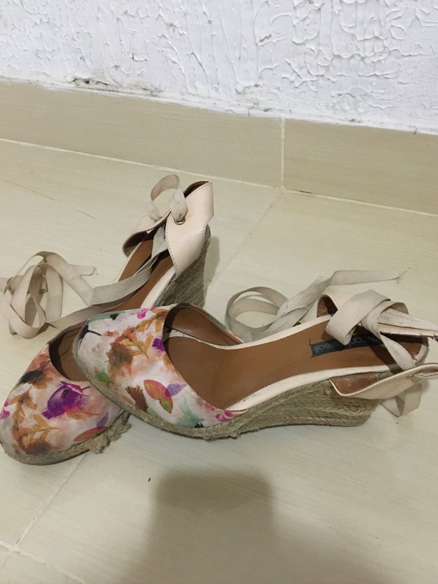 sandalia anabela florida