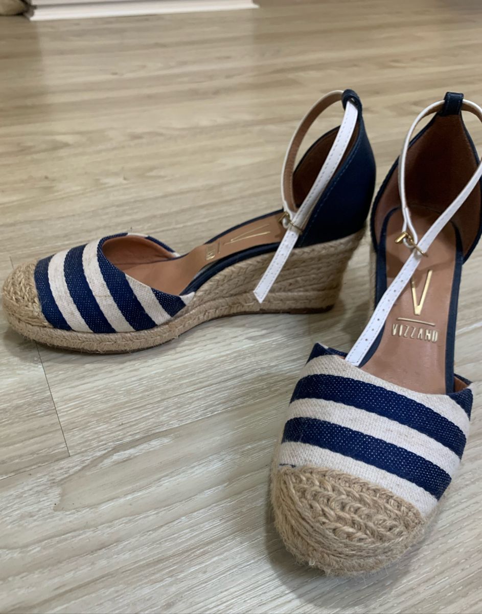 sandalia plataforma listrada vizzano