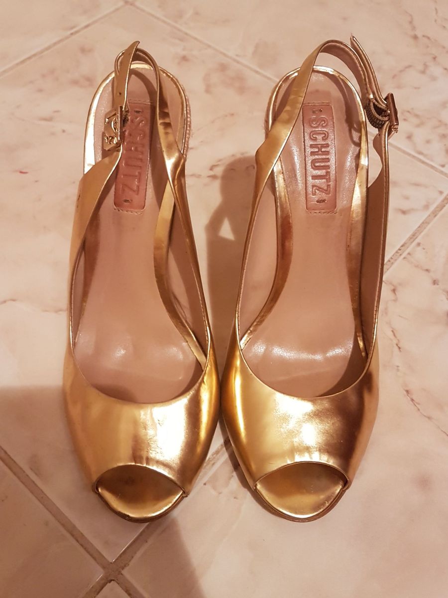 schutz sandalia anabela