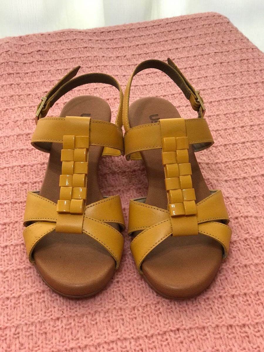 Sandalia usaflex hot sale amarela