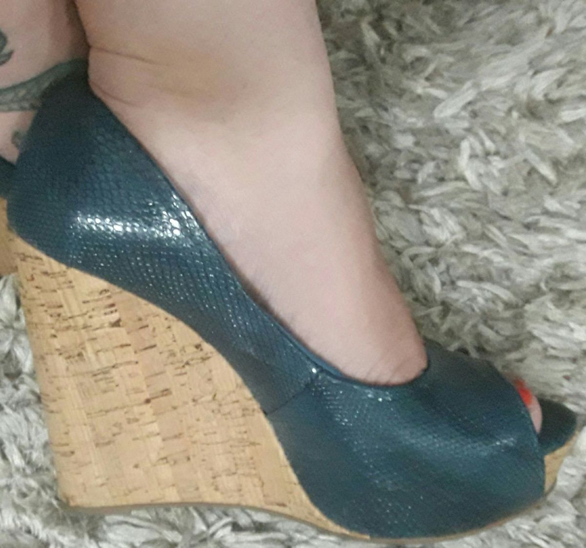 sandalia anabela verde