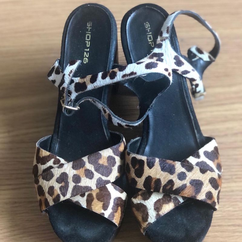 Sandalia animal print salto 2024 grosso