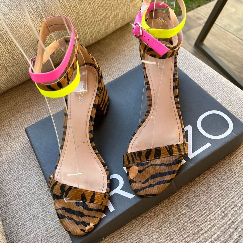 Sand lia Arezzo Animal Print Colorida Neon Ver o Salto Bloco On a