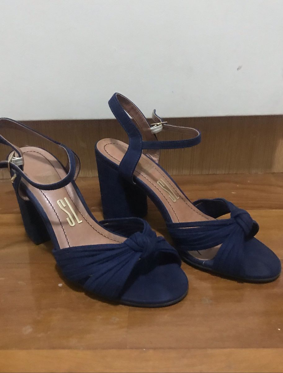 sandália azul marinho