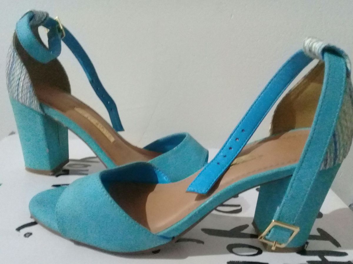 sapato azul tiffany salto grosso