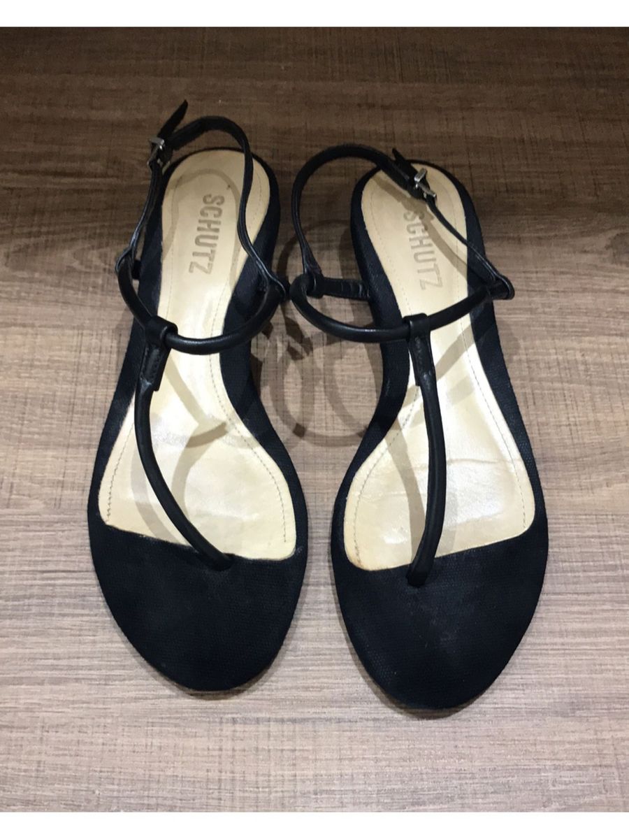 sandalia salto baixo schutz