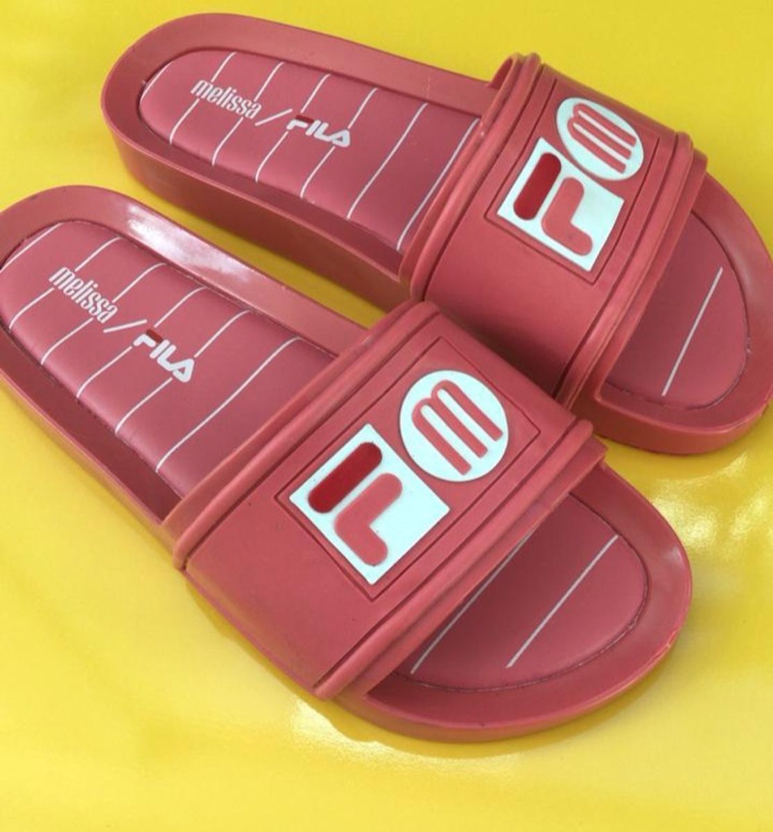 chinelo melissa com fila
