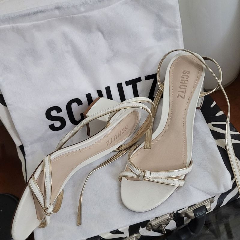 Schutz best sale sandalia branca