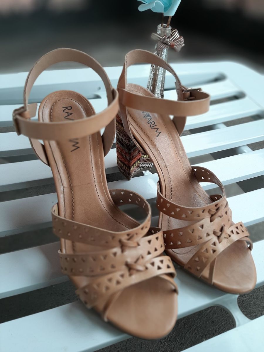 sandalia ramarim salto grosso colorido