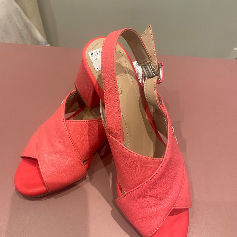 Sandalias claudia best sale davila promoção