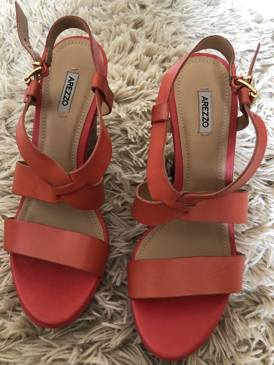 sandalia coral arezzo