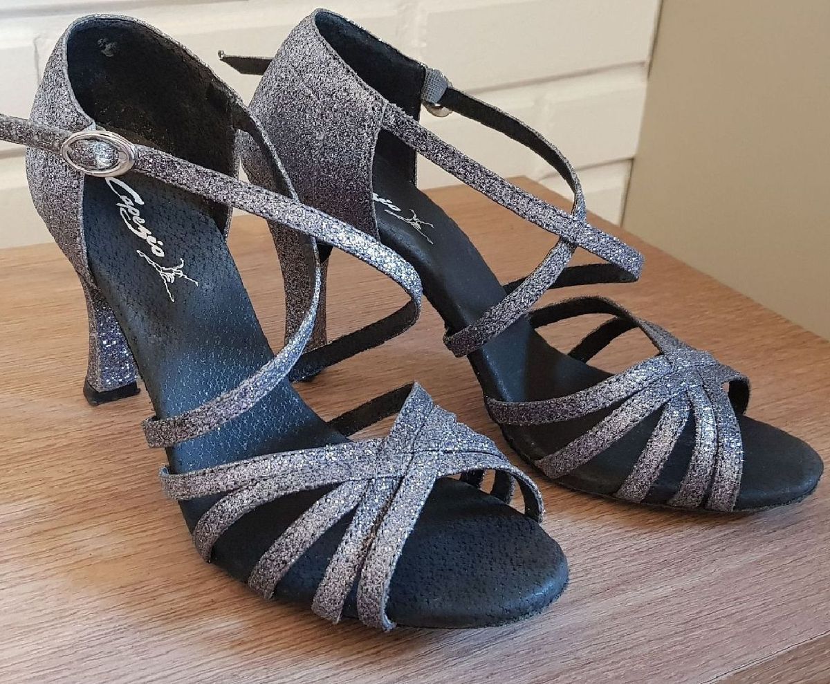 sandália dança de salão capezio