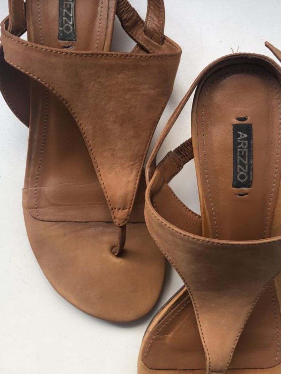 sandalia de dedo arezzo
