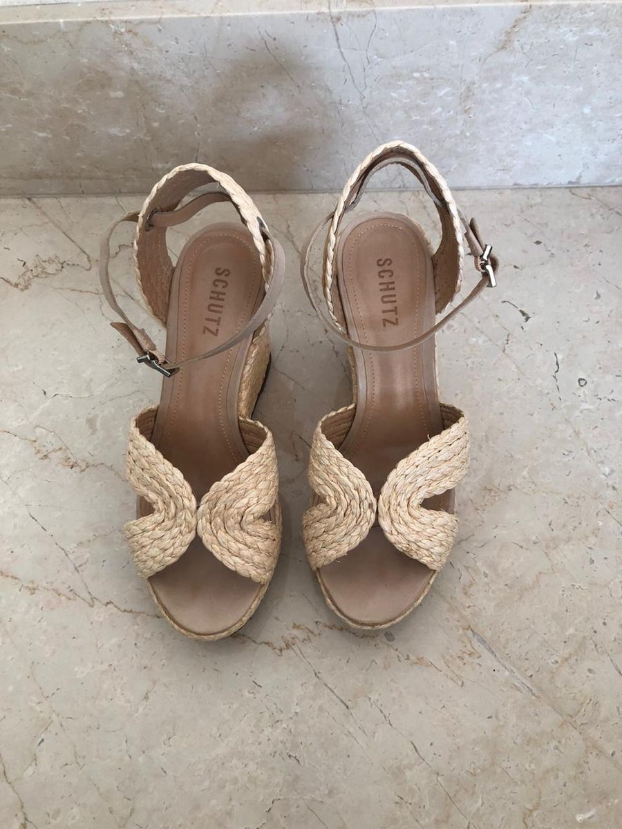 sandalia schutz palha