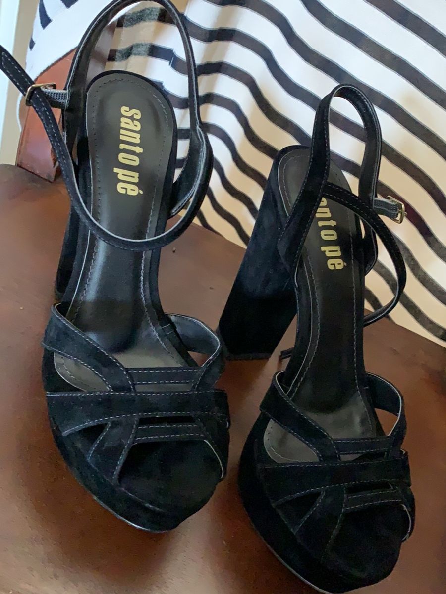 salto alto preto veludo