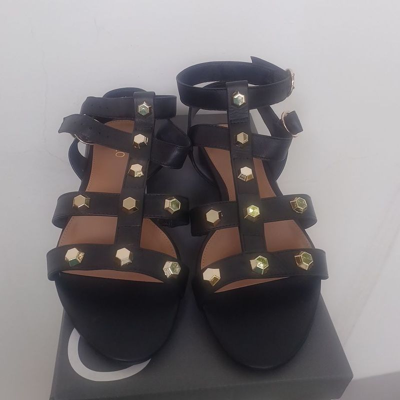 Sand lia Exclusiva Arezzo Salto Rasteiro Couro Preto Nappa Gladiadora Carnaval Corello Capodarte Sand lia Feminina Arezzo Nunca Usado 96837715