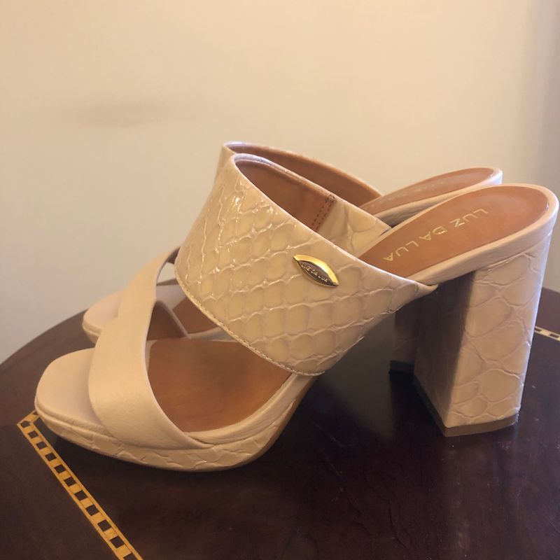 Sandalias verao 2019 store luz da lua