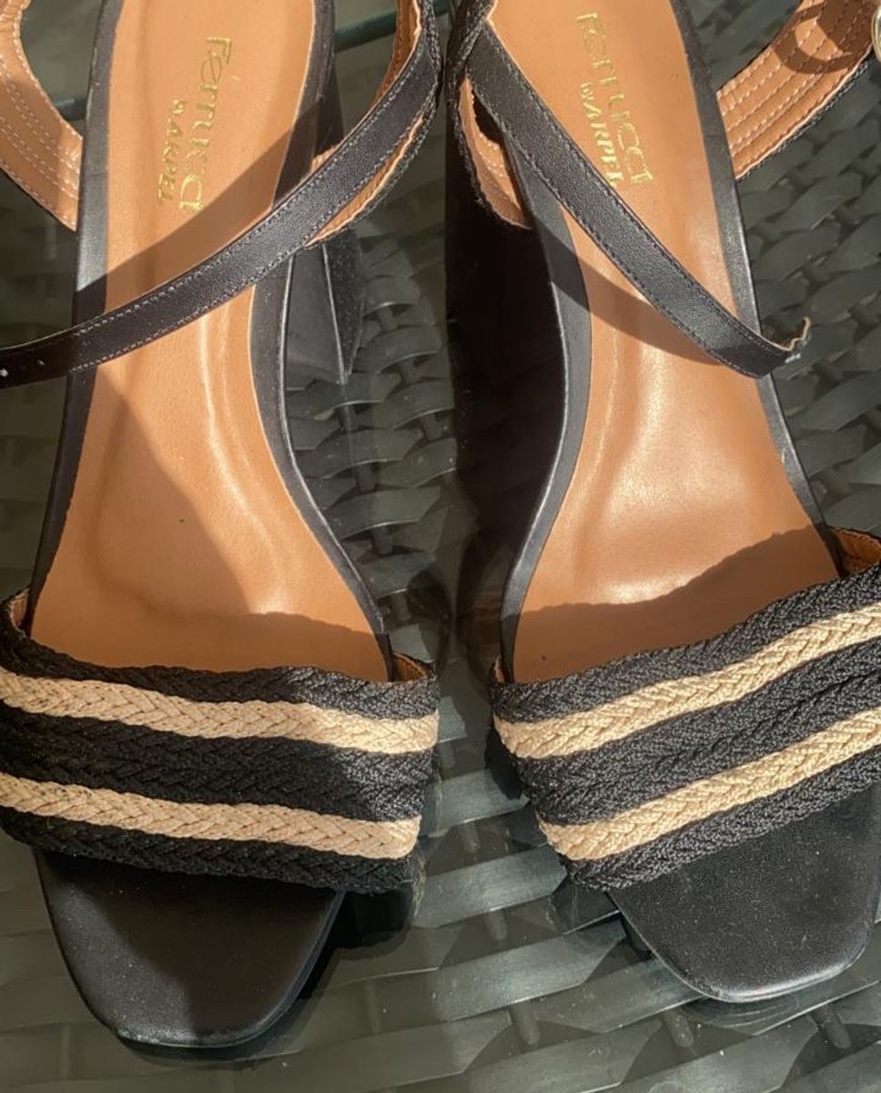 sandalia ferrucci 2019