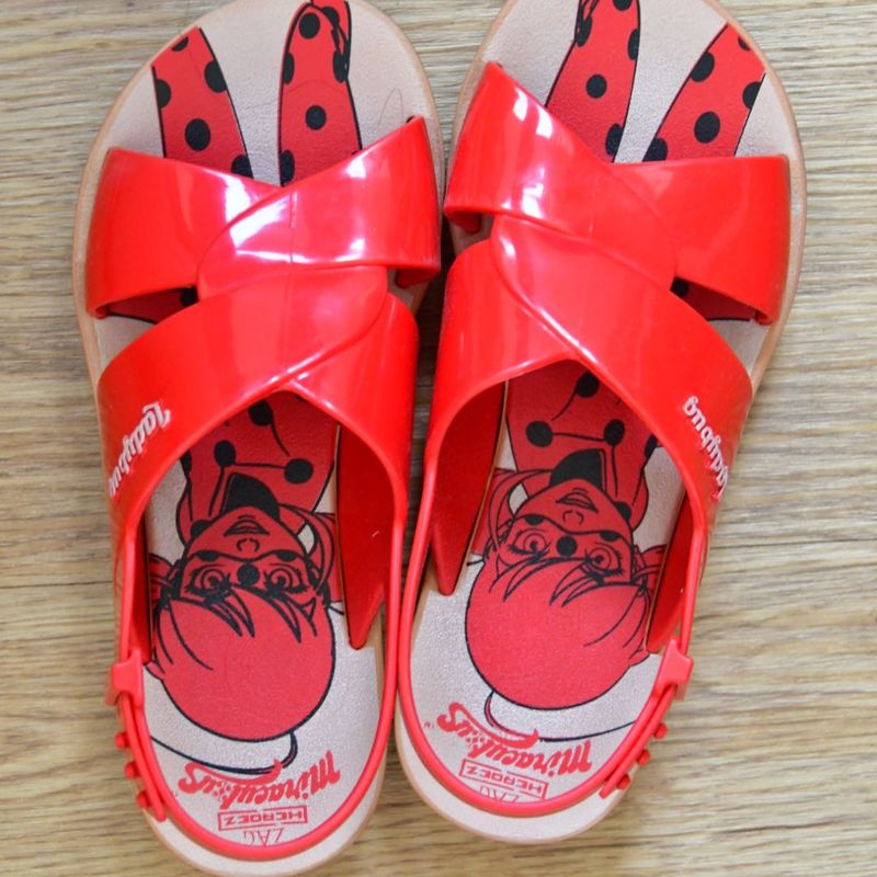 Sandalia ladybug hot sale