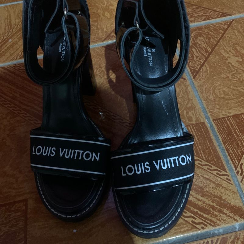 Chinelo Louis Vuitton Tam 39 | Sandália Feminina Louis Vuitton Usado  86387632 | enjoei