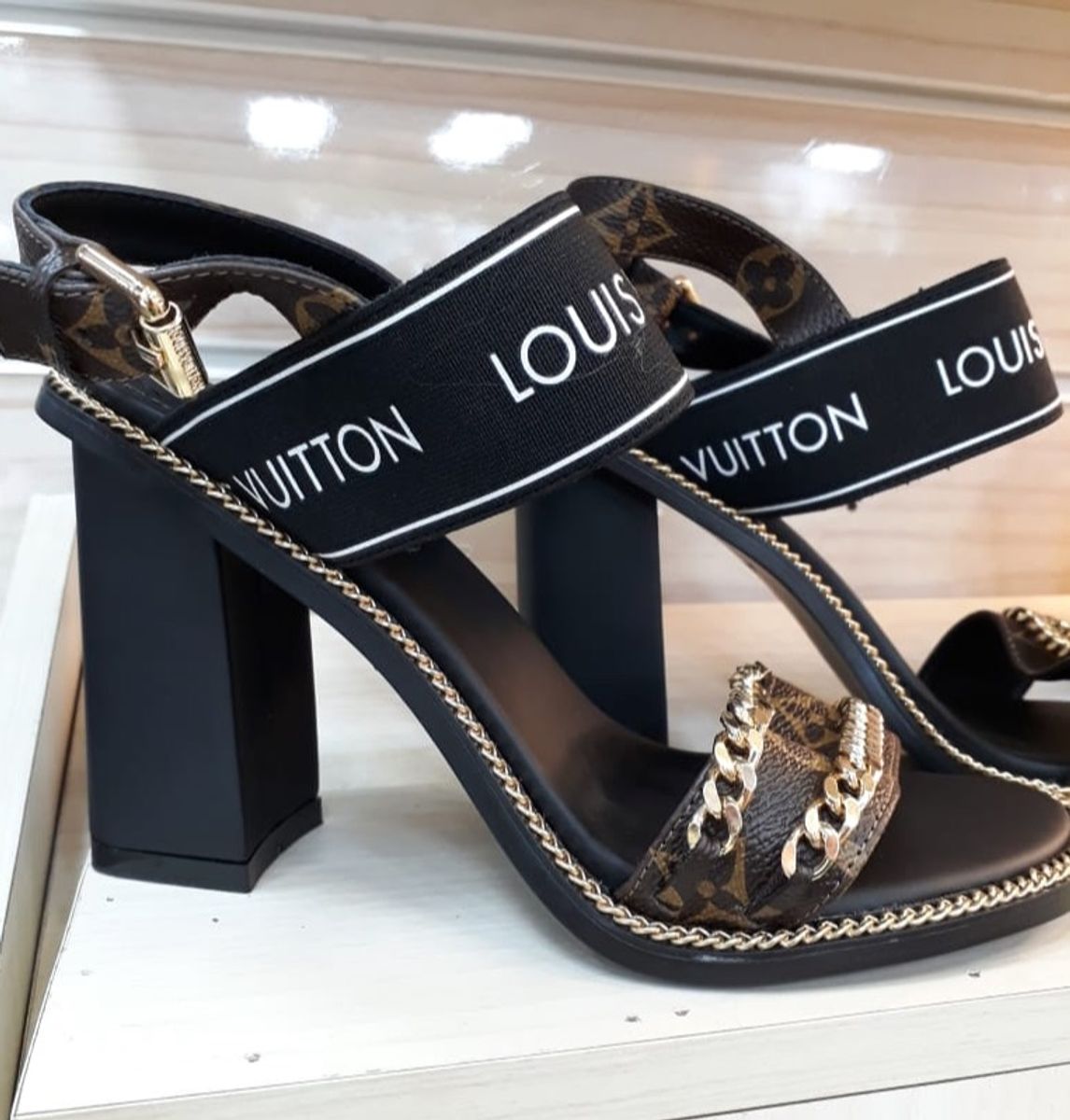 Sandalias Louis Vuitton 100% piel - Paloma Trendy Store